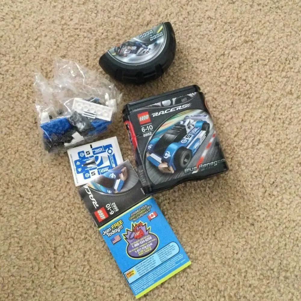 Collectable Legos Racers Blue Renegade 8662 NWOT